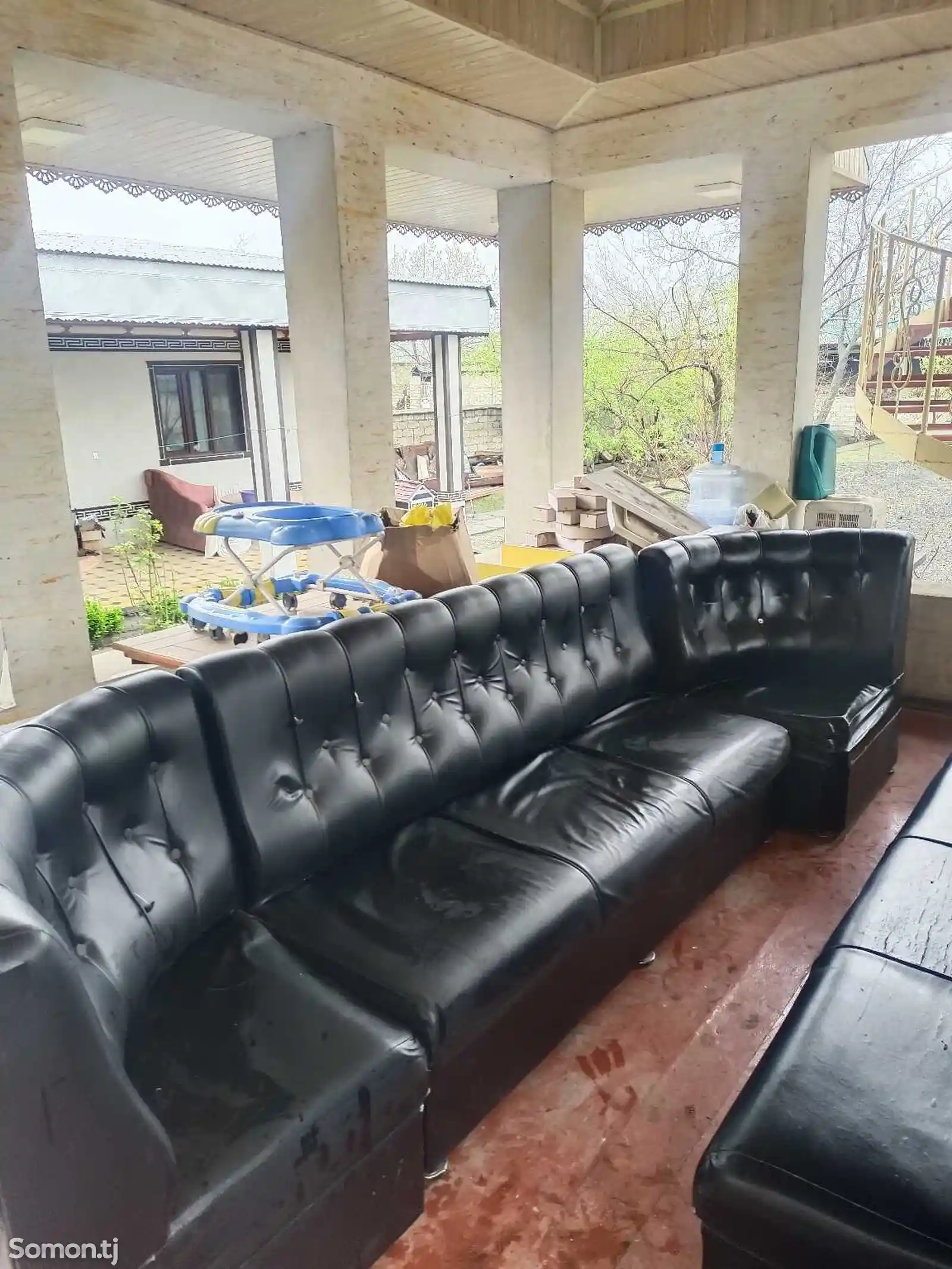 Кресло и диван для офиса-1