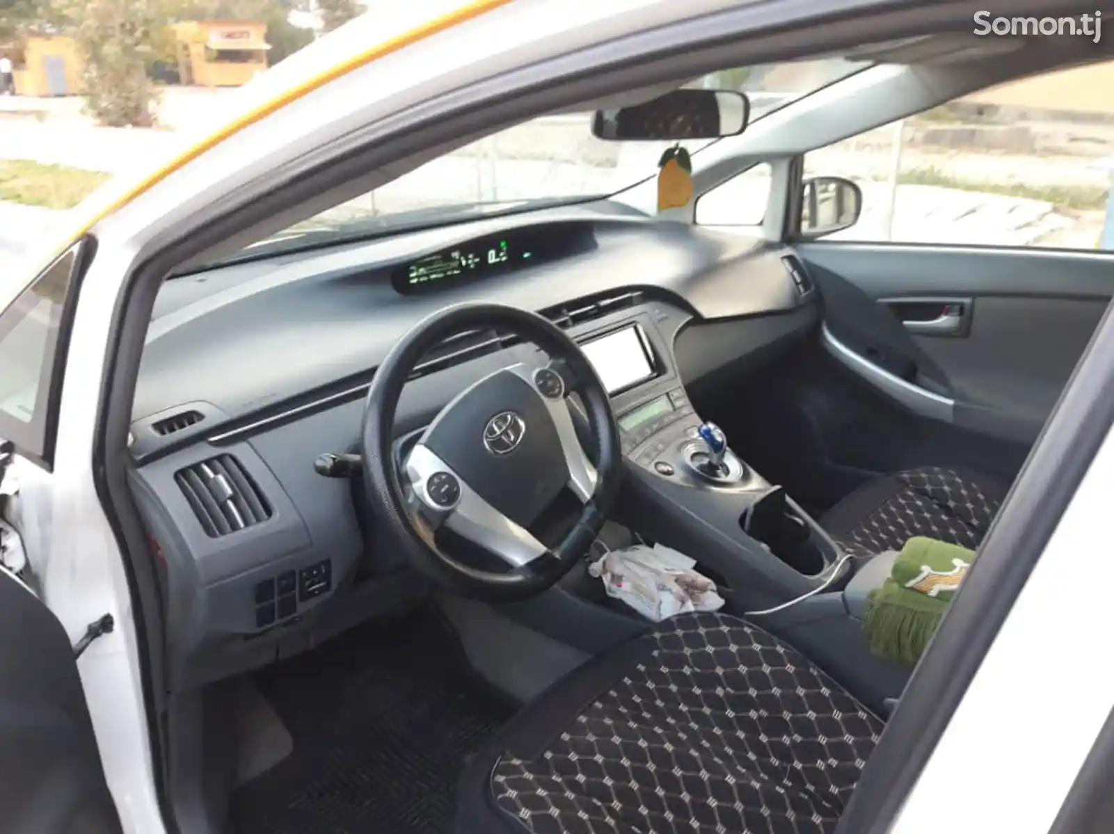 Toyota Prius, 2010-2