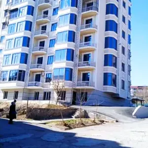 2-комн. квартира, 9 этаж, 65м², 18мкр