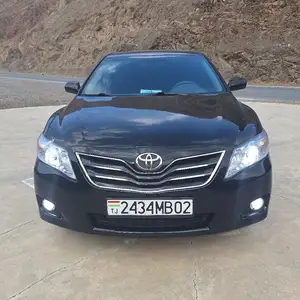 Toyota Camry, 2010