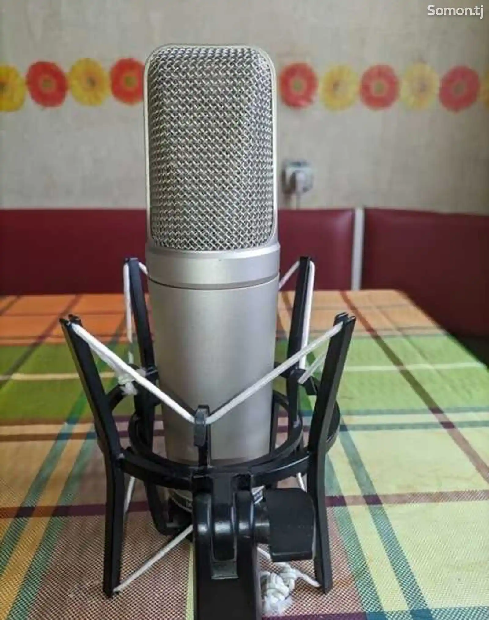 Студийный микрофон Rode NT2 a-2