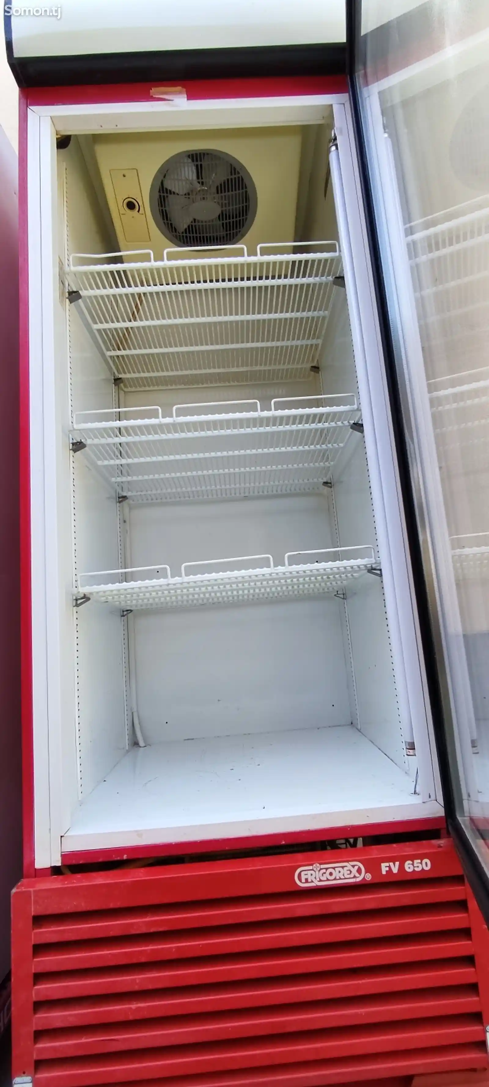Витринный холодильник-1