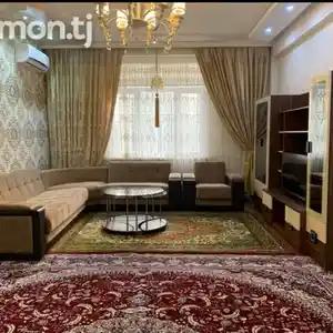 2-комн. квартира, 8 этаж, 110м², Дом печати, Пайкар