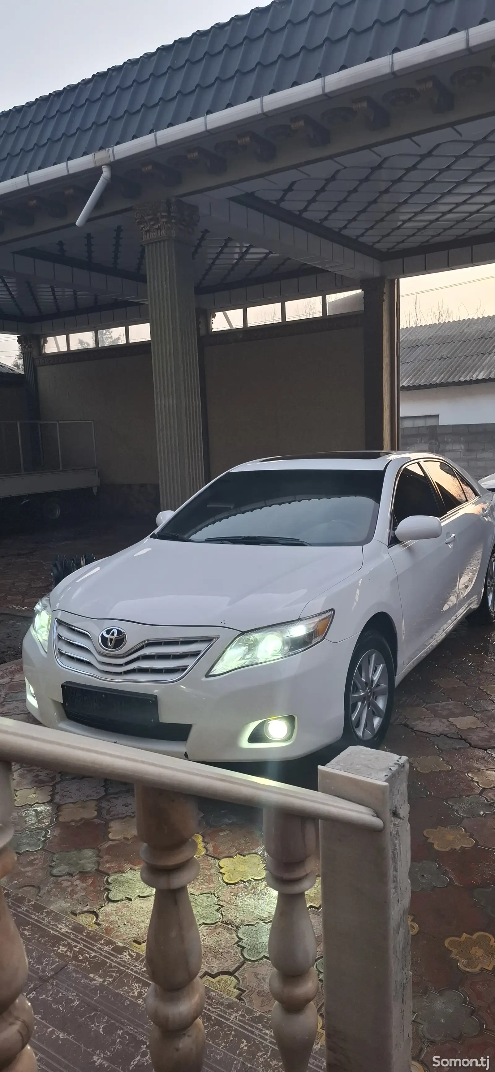 Toyota Camry, 2011-1