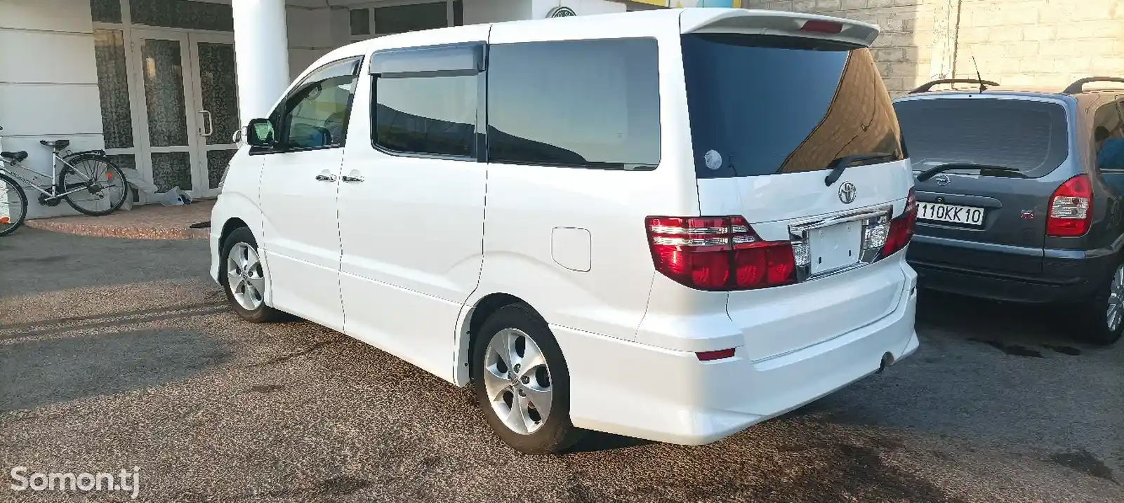 Toyota Alphard, 2008-2