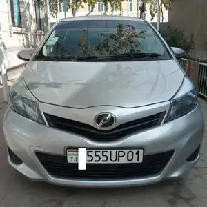 Toyota Vitz, 2012