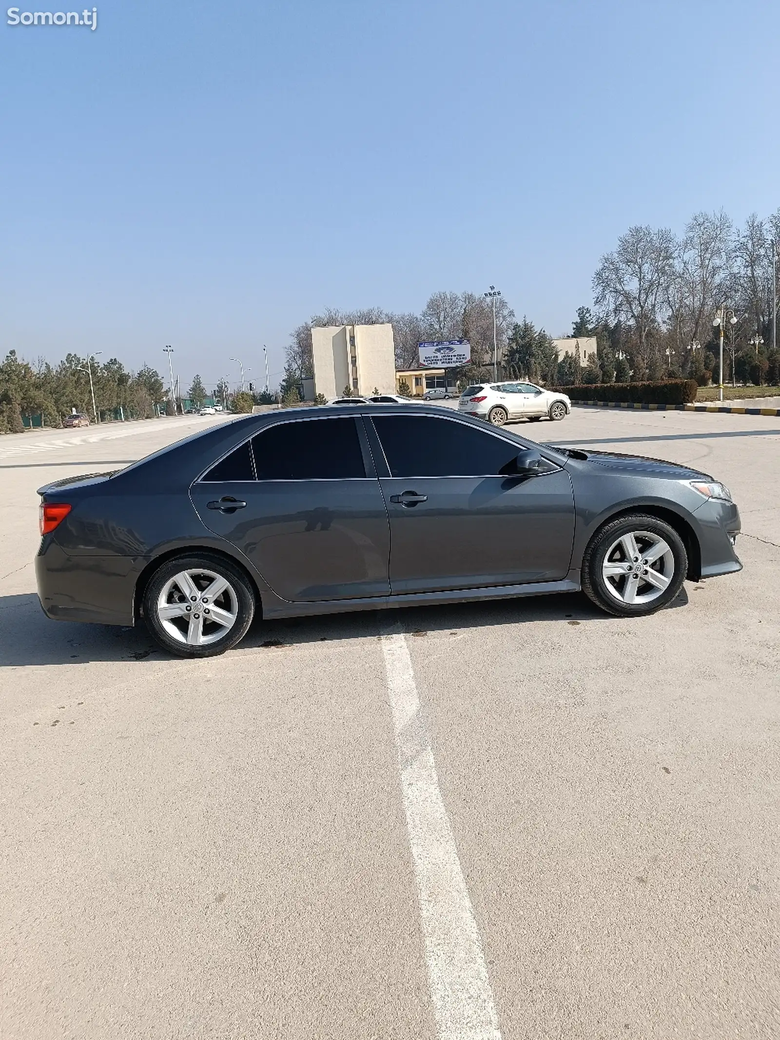 Toyota Camry, 2013-1