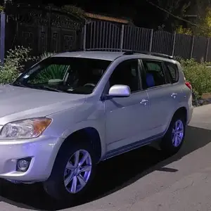 Toyota RAV 4, 2010