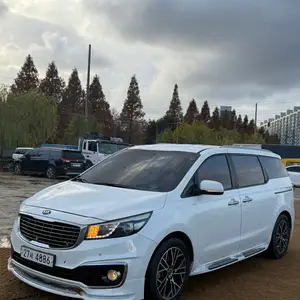 Kia Carnival, 2015