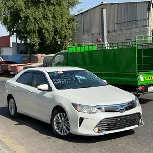 Toyota Camry, 2016