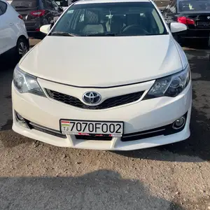 Toyota Camry, 2012