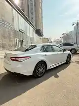 Toyota Camry, 2019-5