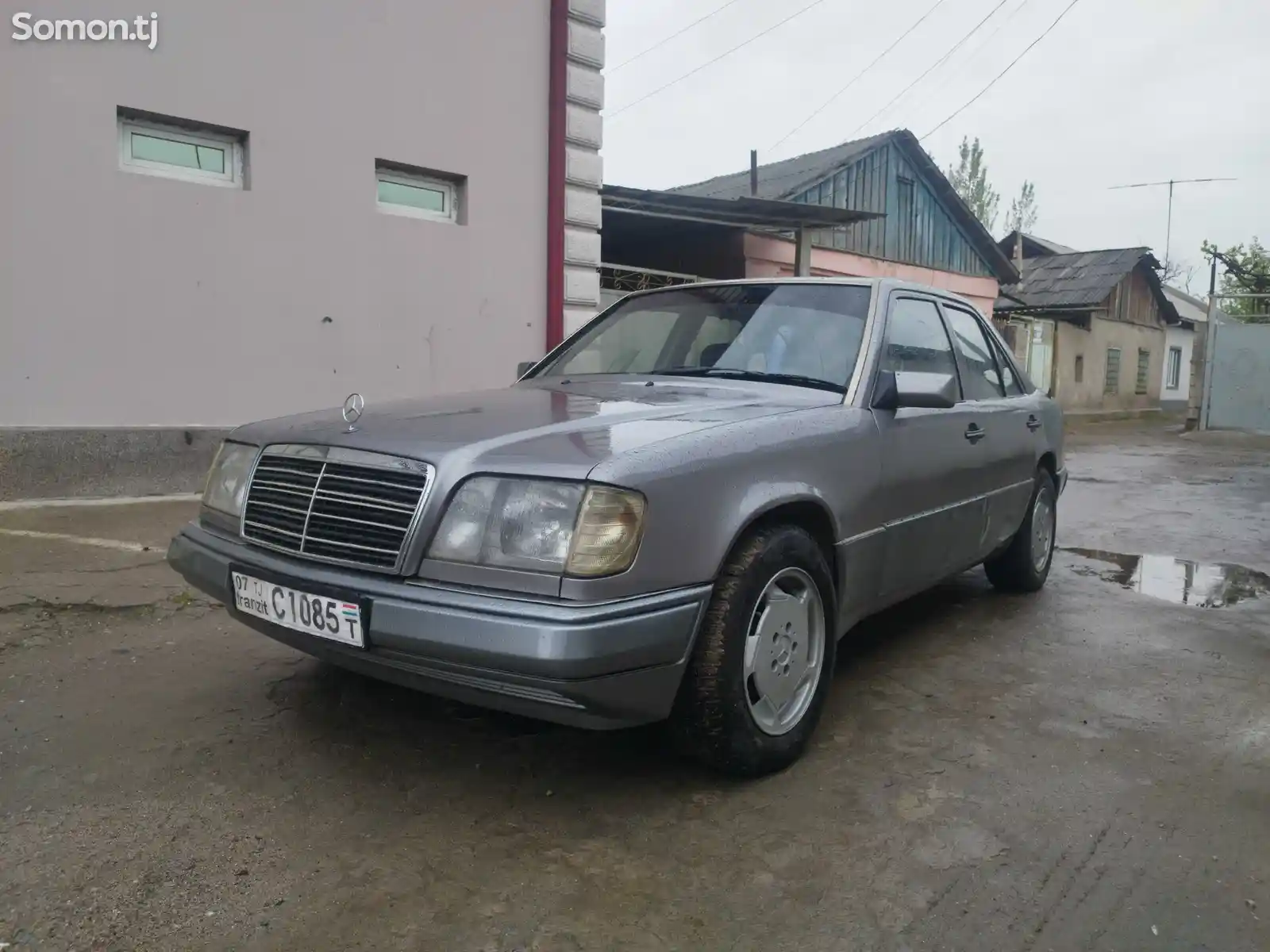Mercedes-Benz E class, 1986-3