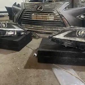 Бампер и фары от Lexus RX 350
