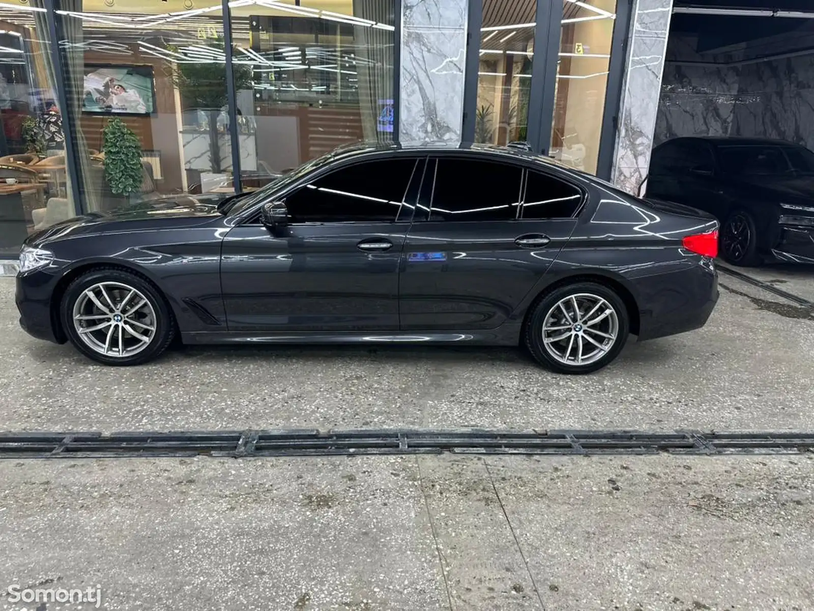 BMW 5 series, 2018-7