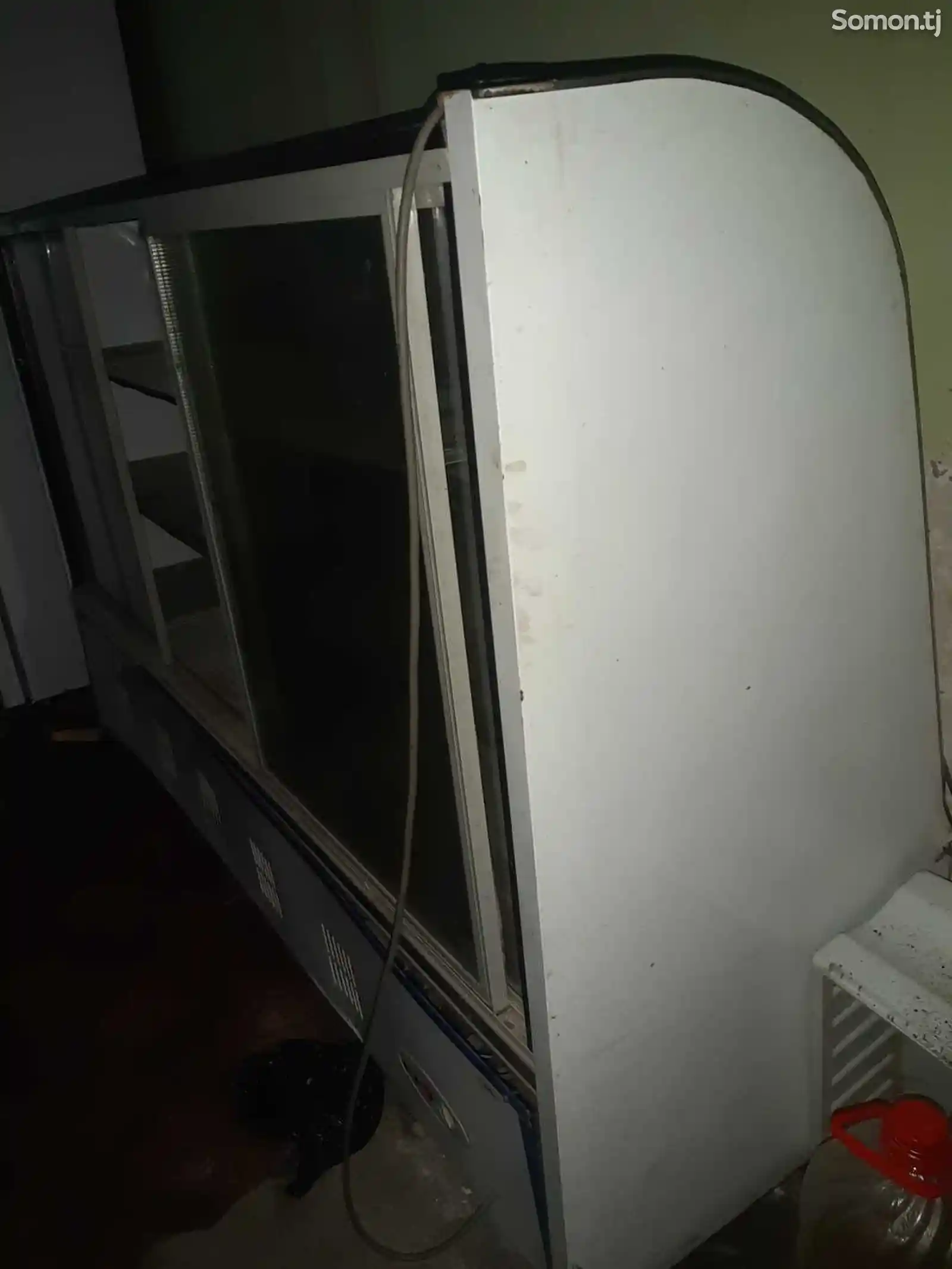 Витринный холодильник-6