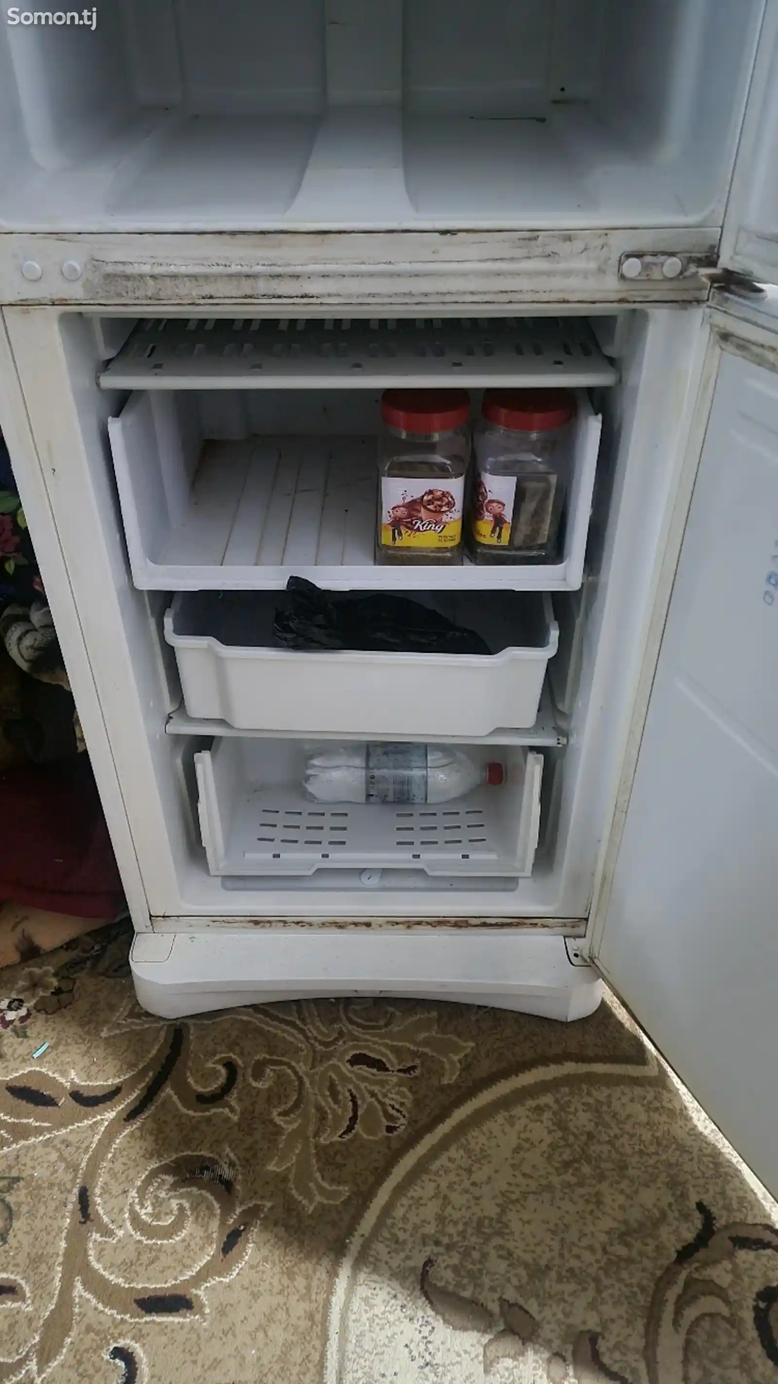 Холодильник indesit-4