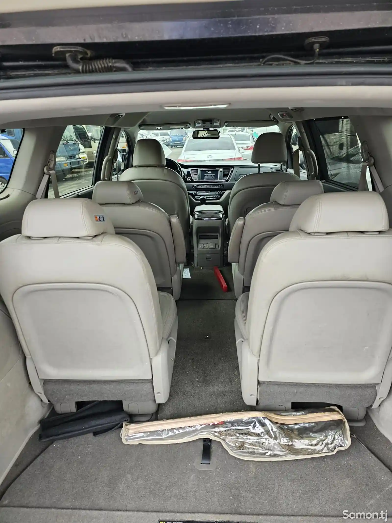 Kia Carnival, 2015-4