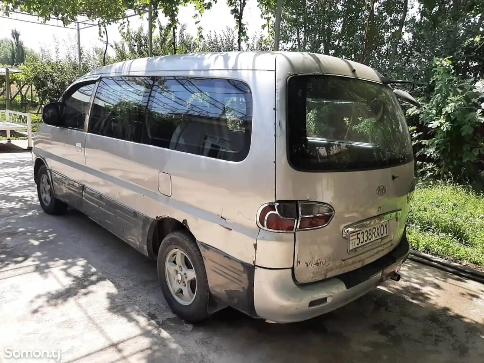 Hyundai Starex-1