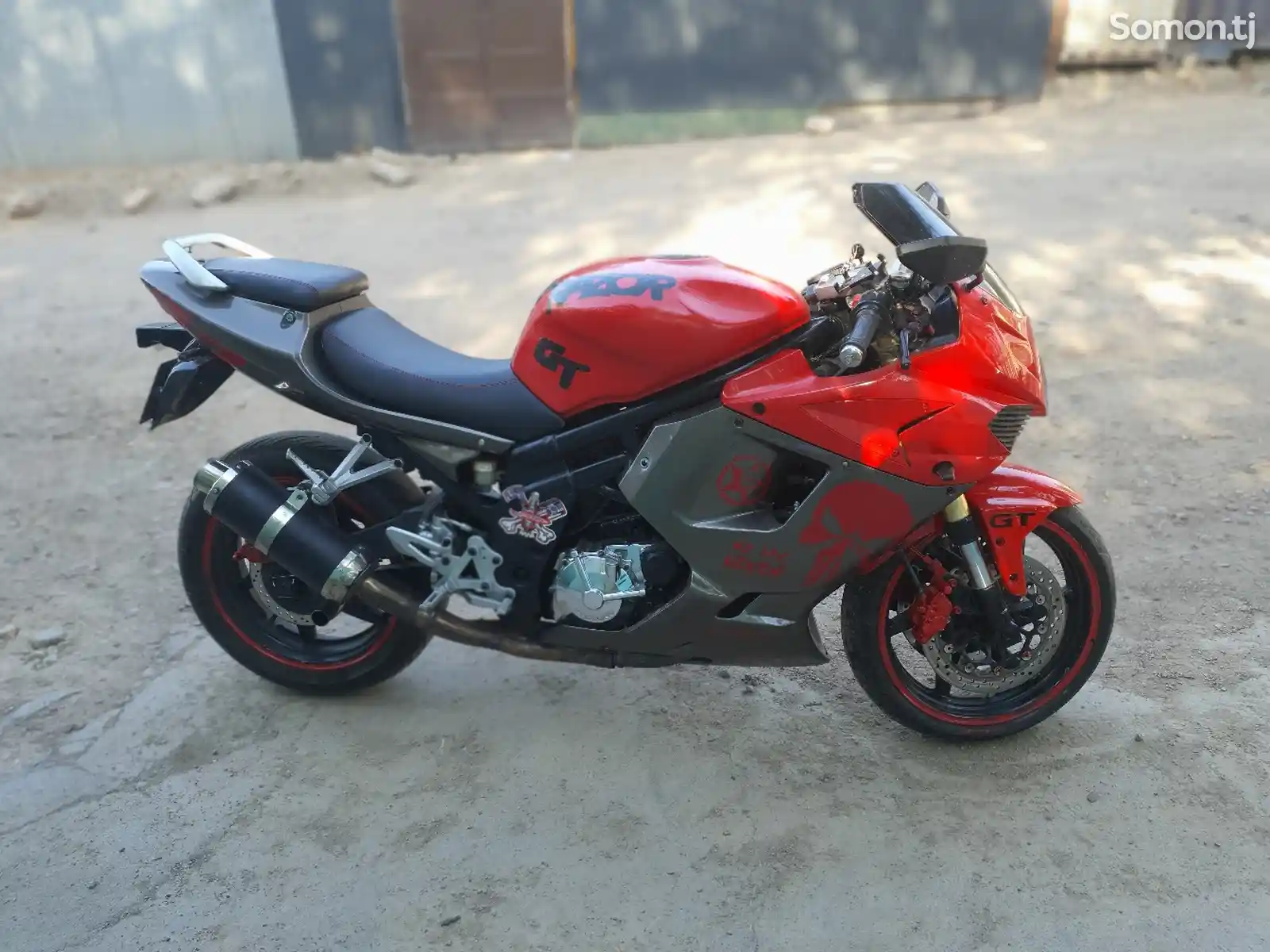 Мотоцикл Hyosung 650-4