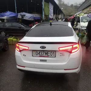 Kia K5, 2011