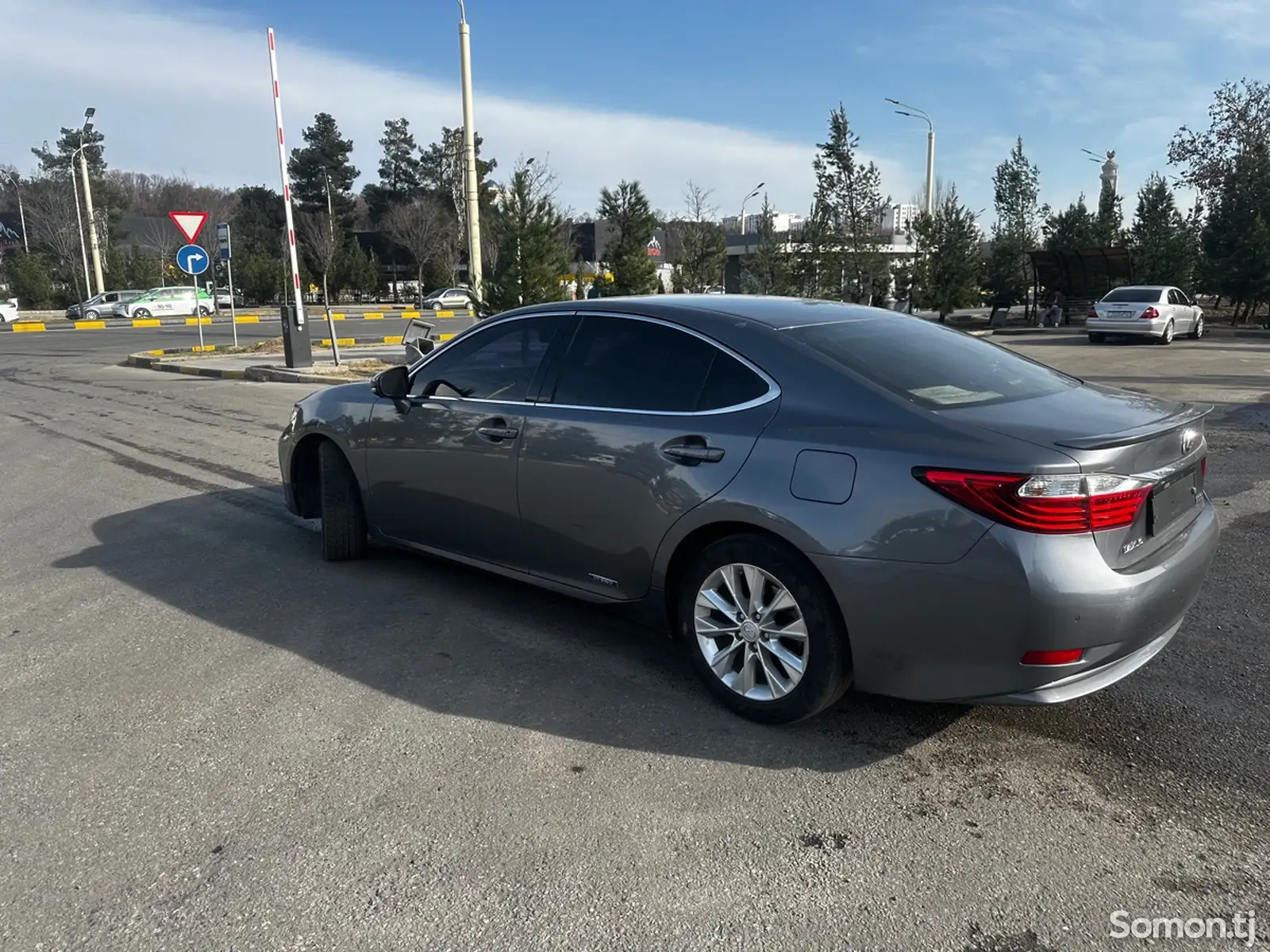 Lexus ES series, 2015-1