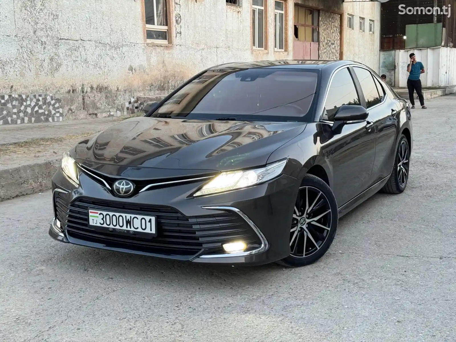 Toyota Camry, 2018-1