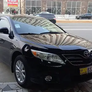 Toyota Camry, 2010