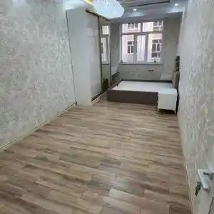 2-комн. квартира, 10 этаж, 80м², Фирдавси