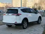 Toyota RAV 4, 2015-6