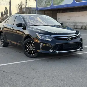 Toyota Camry, 2016