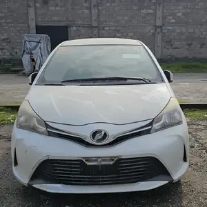 Toyota Vitz, 2015