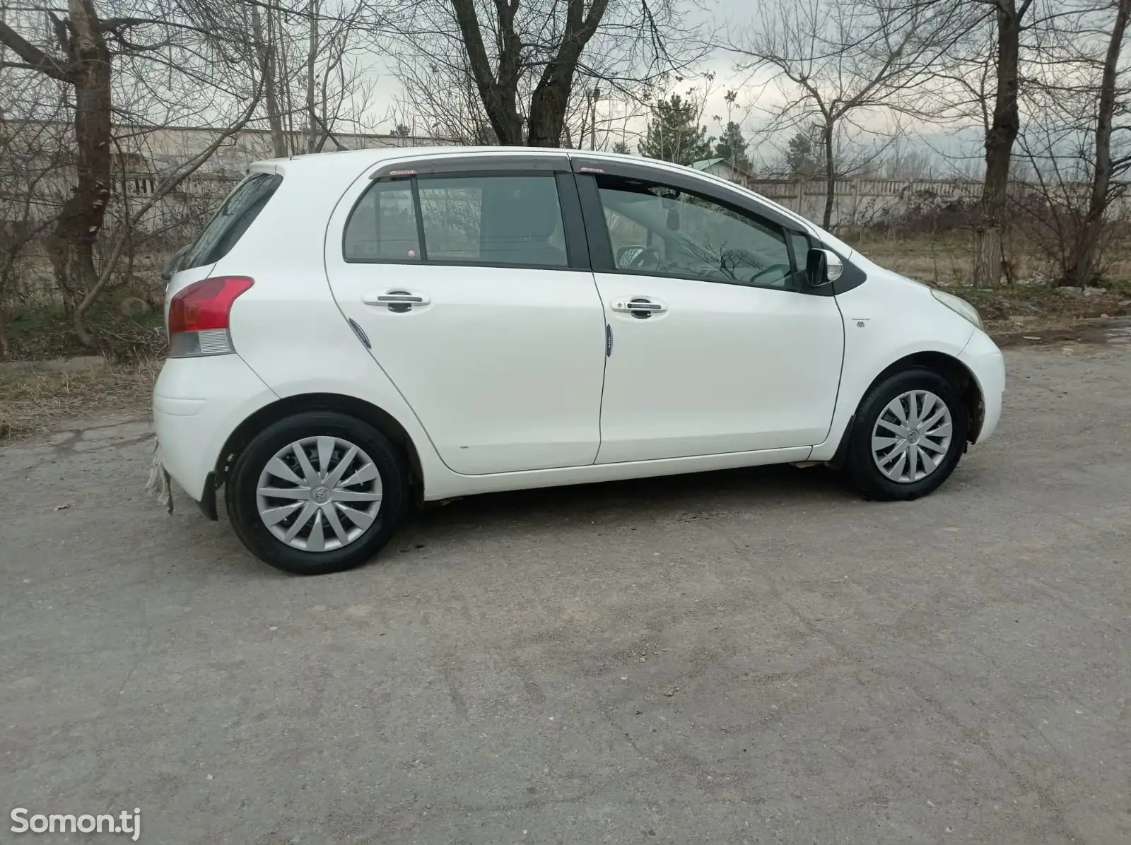 Toyota Vitz, 2011-1