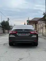 Toyota Camry, 2018-4