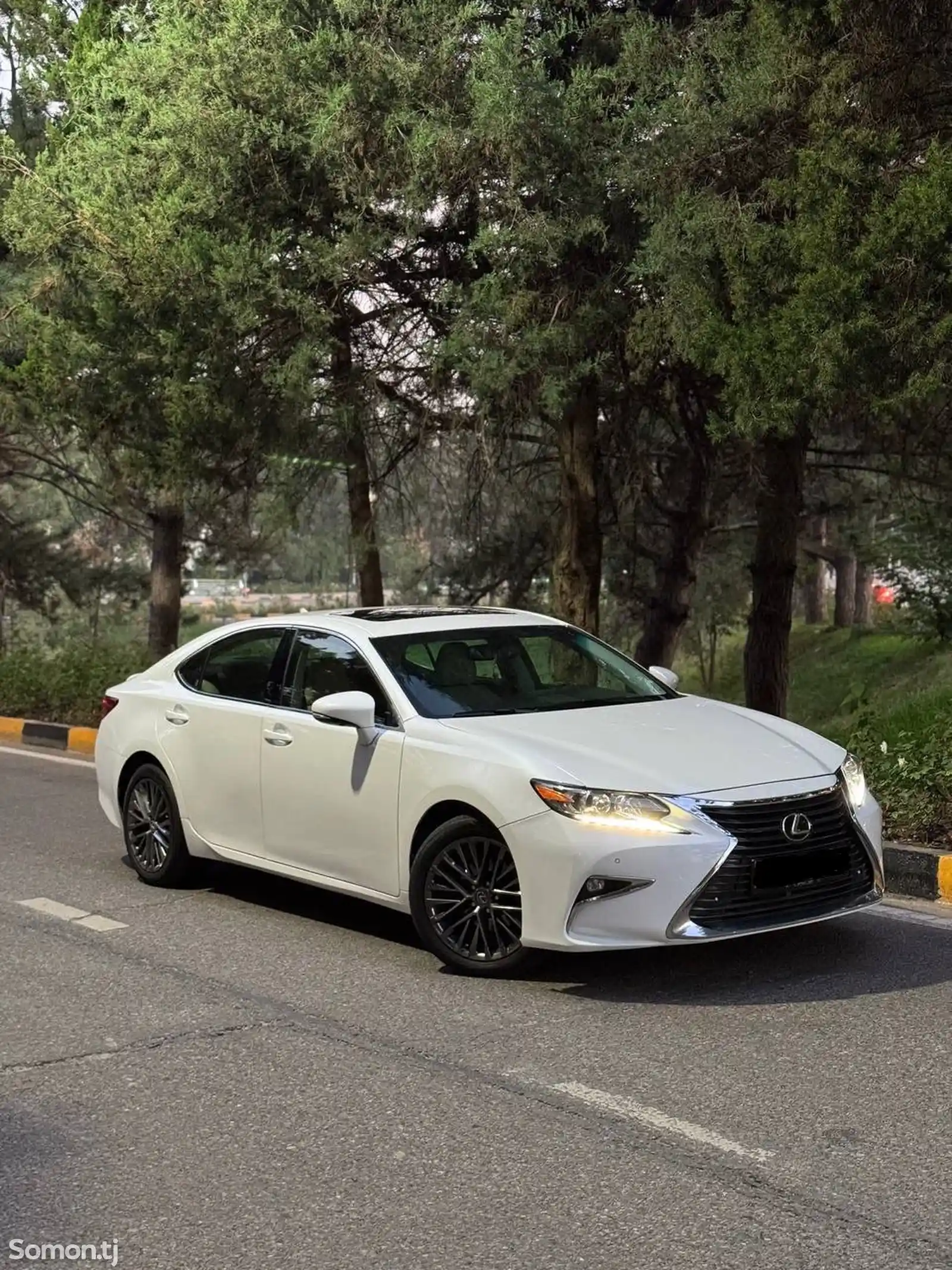 Lexus ES series, 2013-1