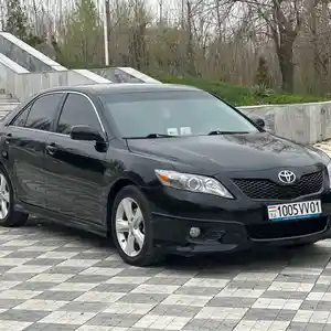 Toyota Camry, 2010