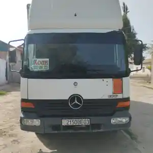 Бортовой грузовик Mercedes-Benz Atego, 2001