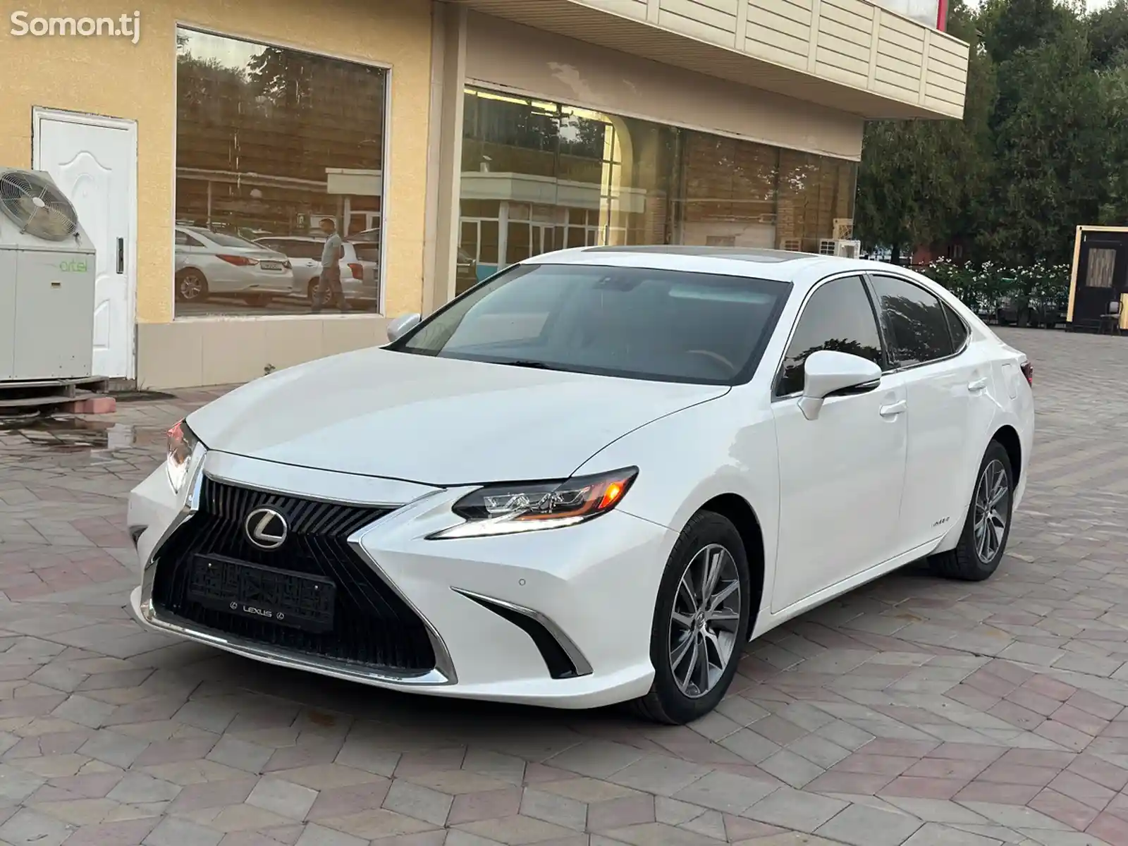 Lexus ES series, 2016-1