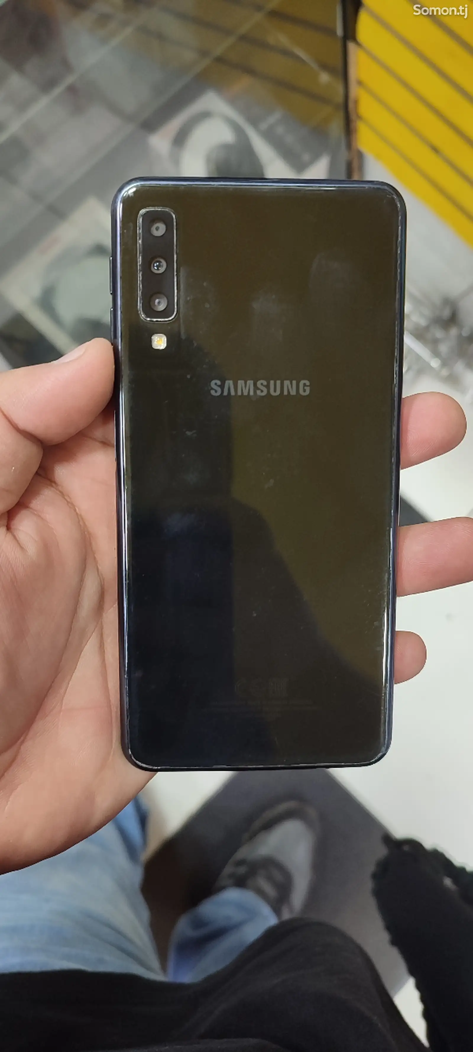 Samsung Galaxy A7 2018-1