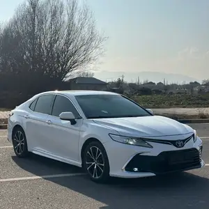 Toyota Camry, 2018