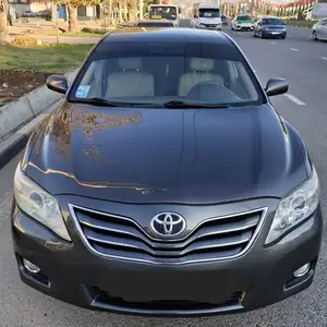 Toyota Camry, 2010