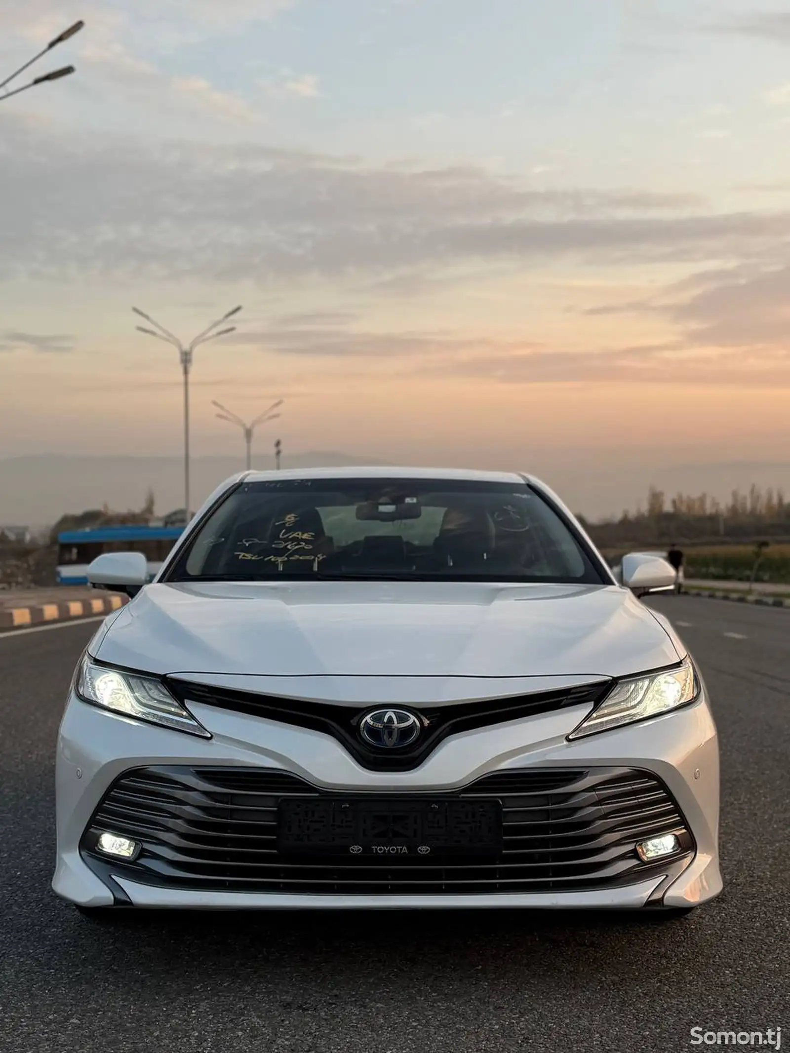 Toyota Camry, 2017-1