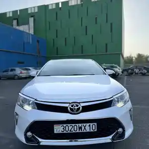 Toyota Camry, 2015