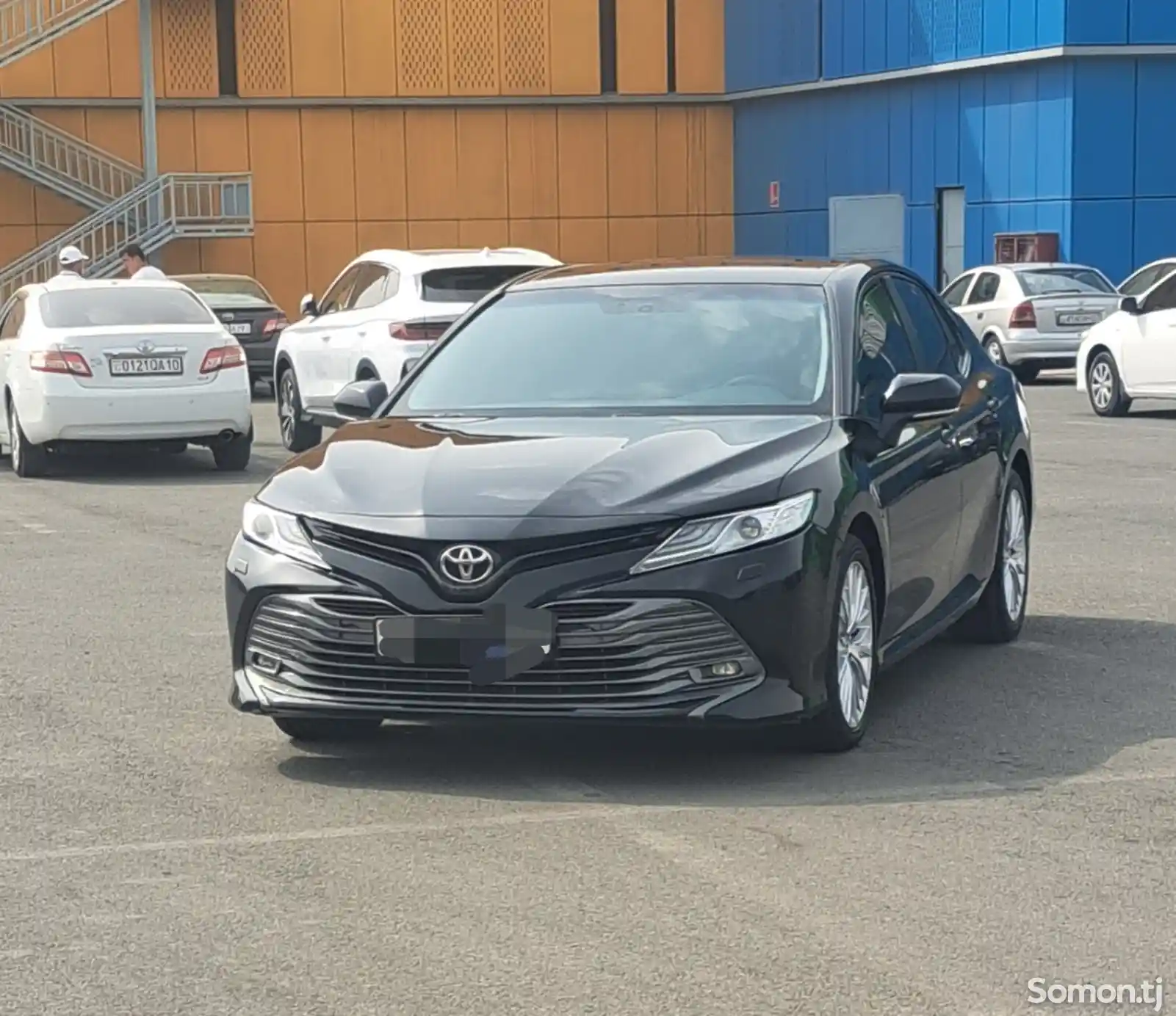 Toyota Camry, 2018-1