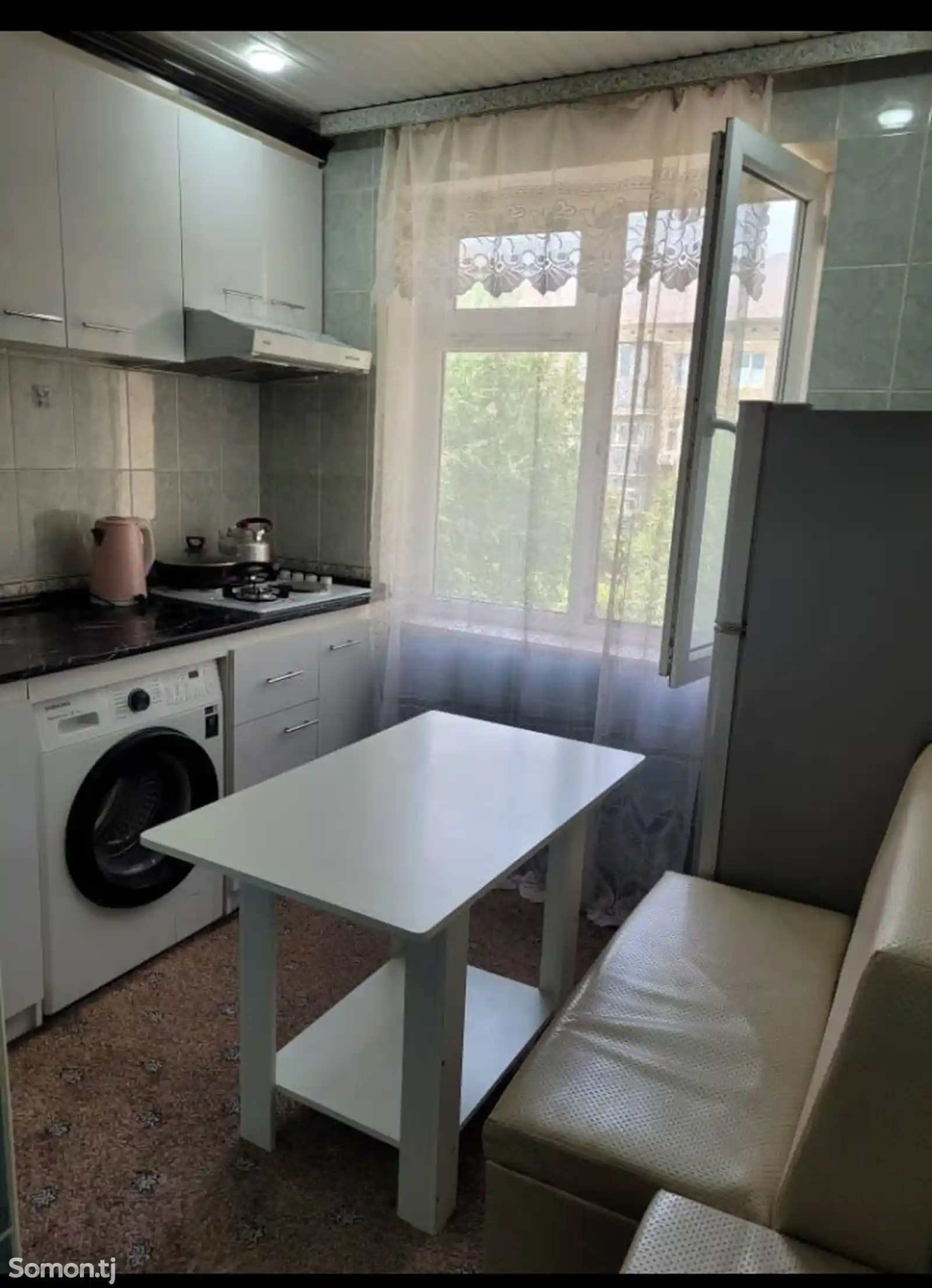 2-комн. квартира, 4 этаж, 65м², 33мкр-9