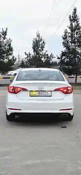 Hyundai Sonata, 2015-12