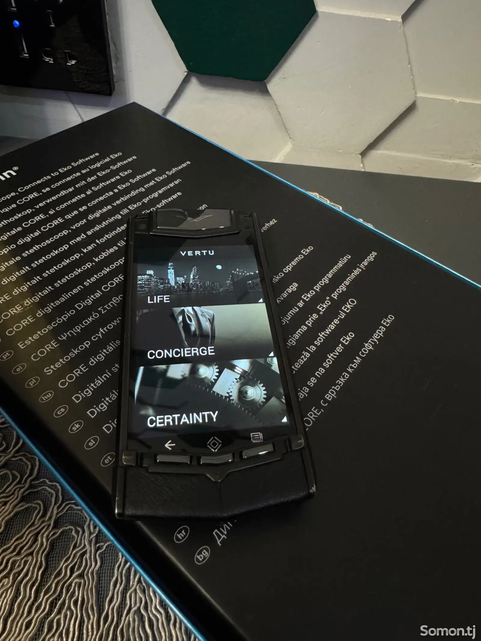 Телефон Vertu TI-1