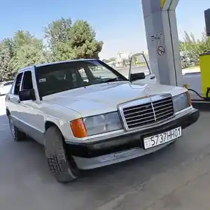 Mercedes-Benz W124, 1992