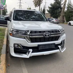 Toyota Land Cruiser, 2018