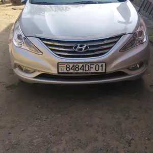 Hyundai Sonata, 2011